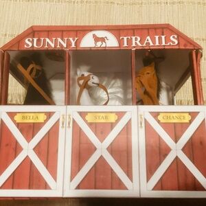 Sunny Trail Horse Stable Toy Set